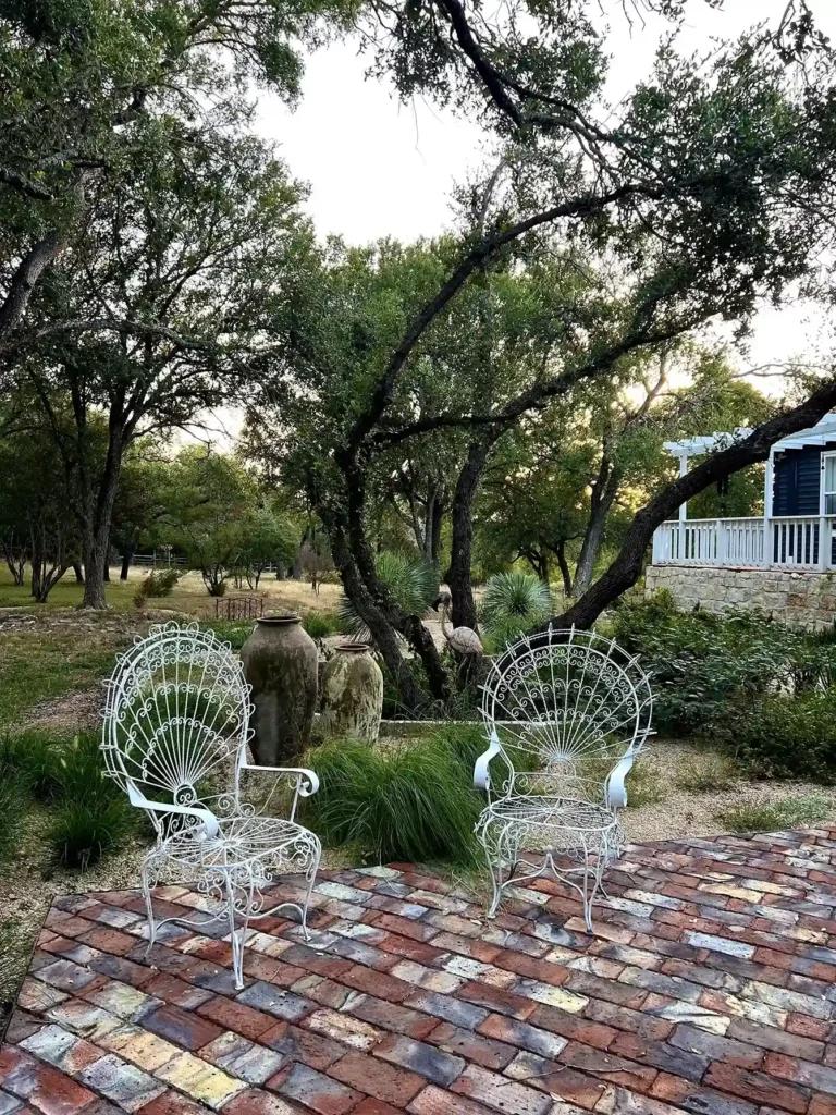 Patio Relax Daytrip Austin Drift Out West Retreat Hill Country Modern 16 11